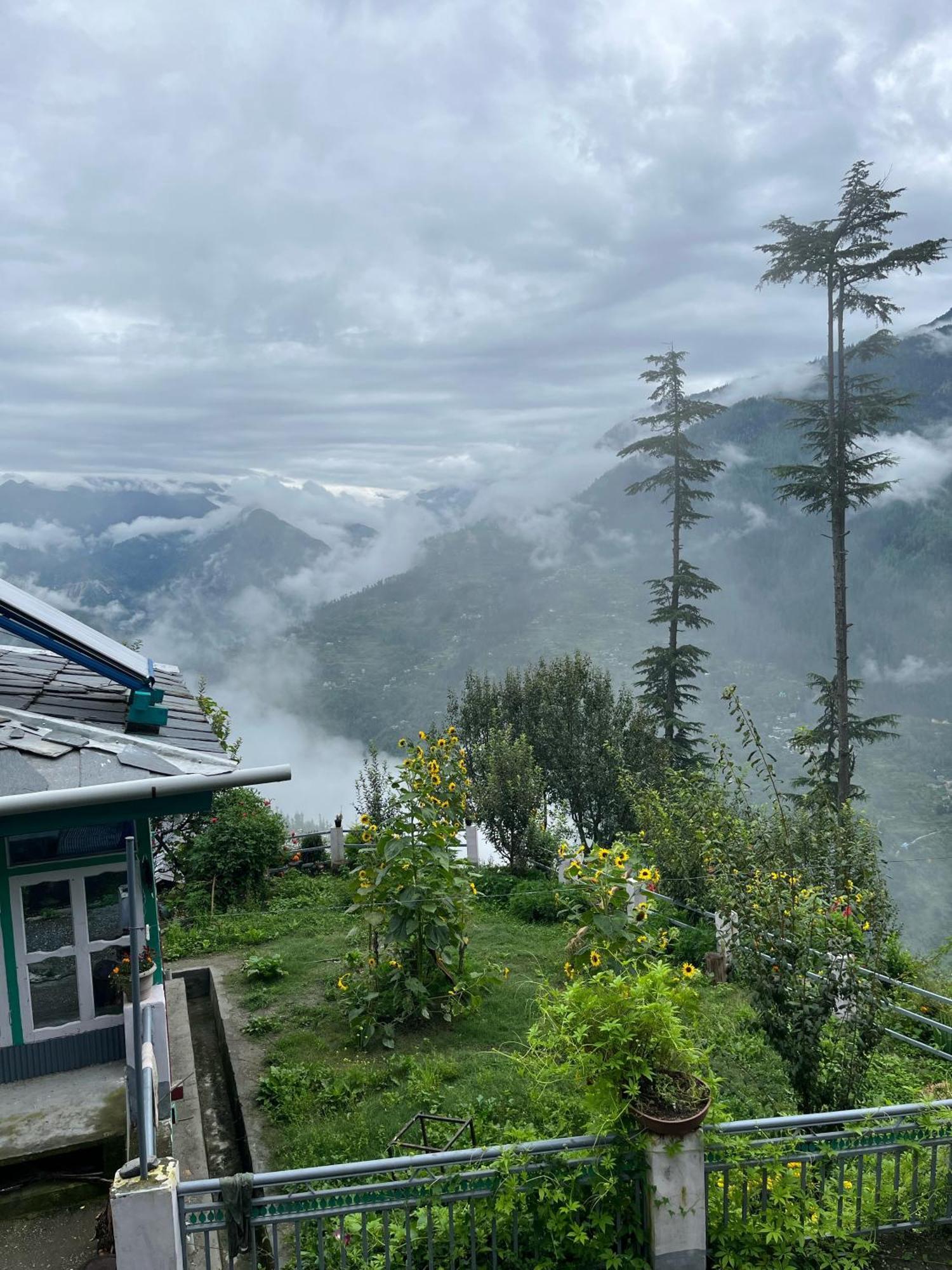 Hotel Mountain Eyrie Banjār Exteriér fotografie